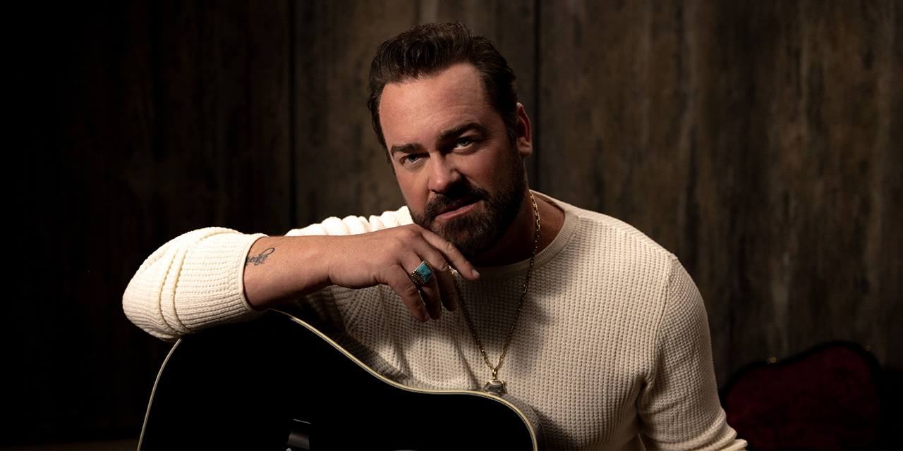Photo of Lee Brice